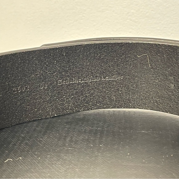 Designer belt 🩶🖤 - Picture 4 of 4